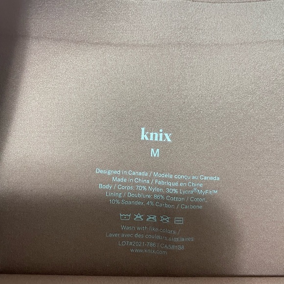 BNWT HiTouch™️ High Rise Short - colour rosewood - Picture 7 of 9